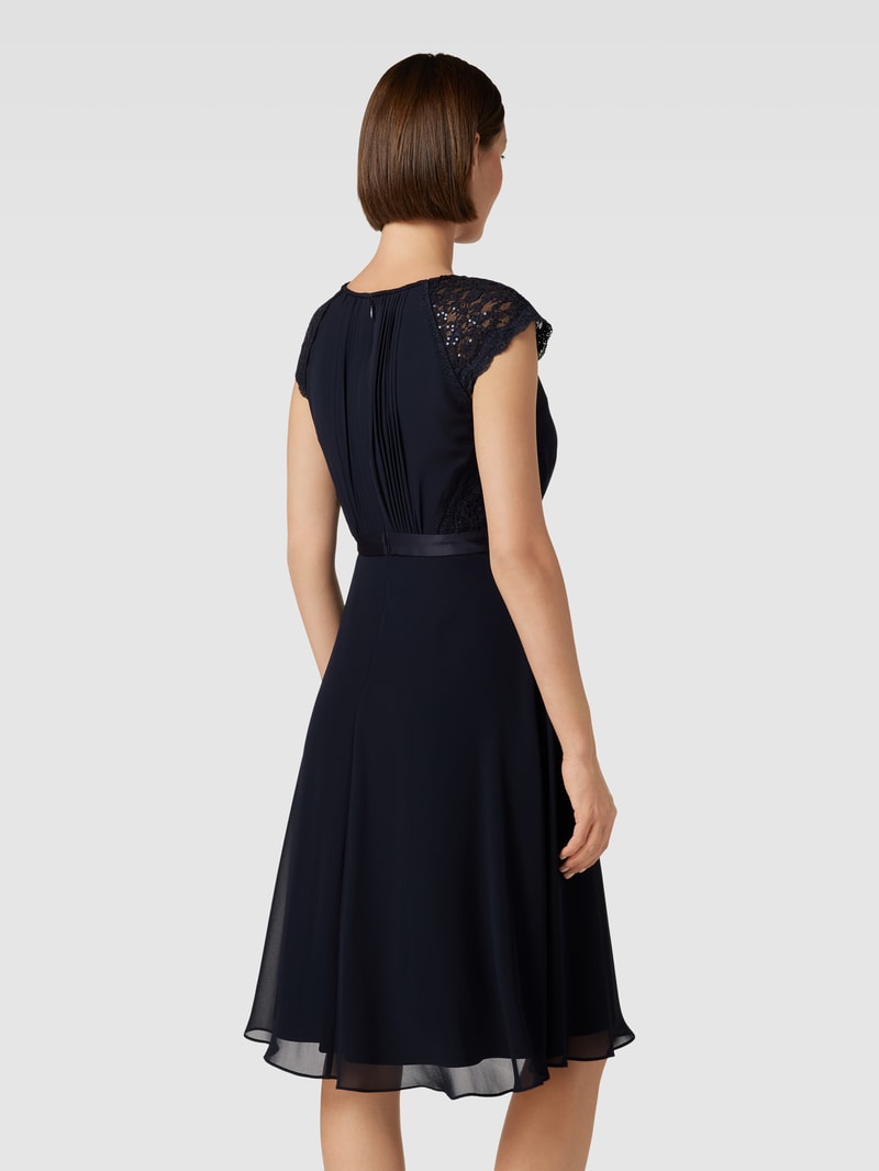 Cocktailkleid mit Spitzenbesatz in marineblau meliert