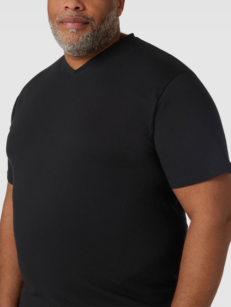 PLUS SIZE T-Shirt mit V-Ausschnitt Modell 'MAVERICK' in schwarz