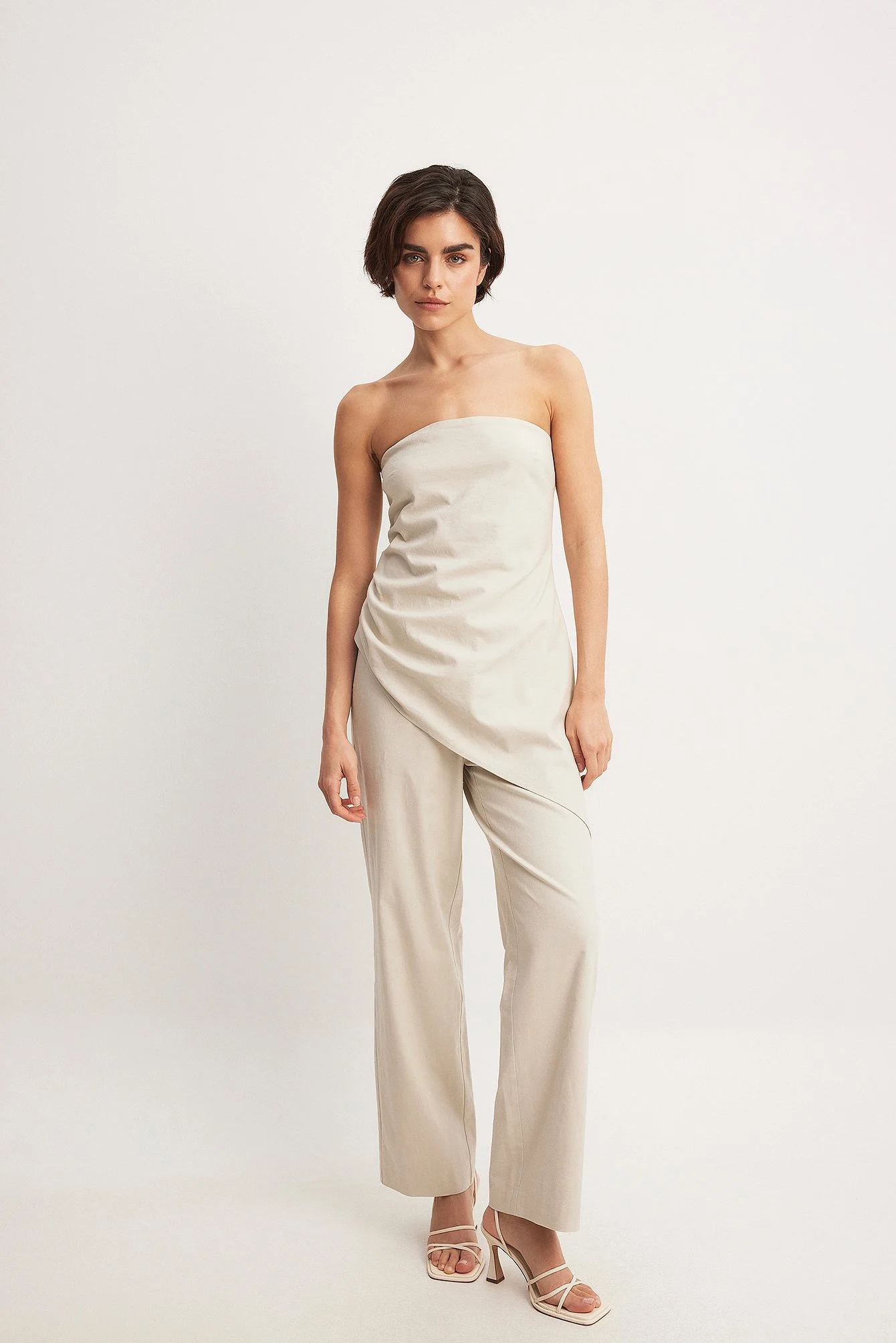 Asymmetrisches Bandeau-Top aus Leinen-Mix