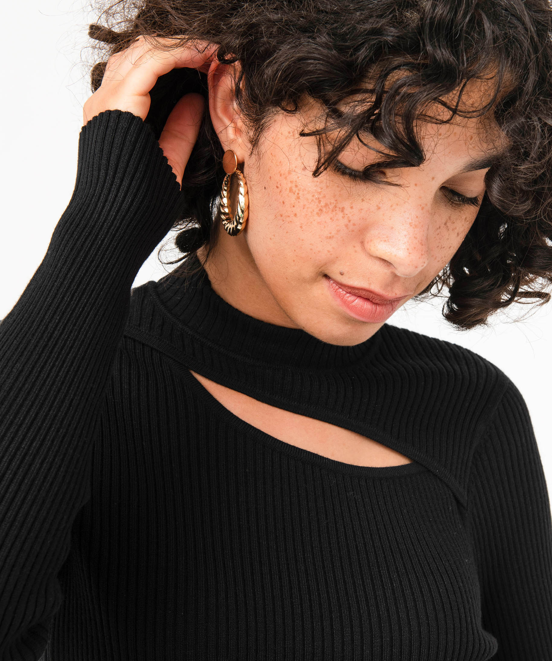 Pull ctelé à col montant avec ouverture buste femme noir | GEMO