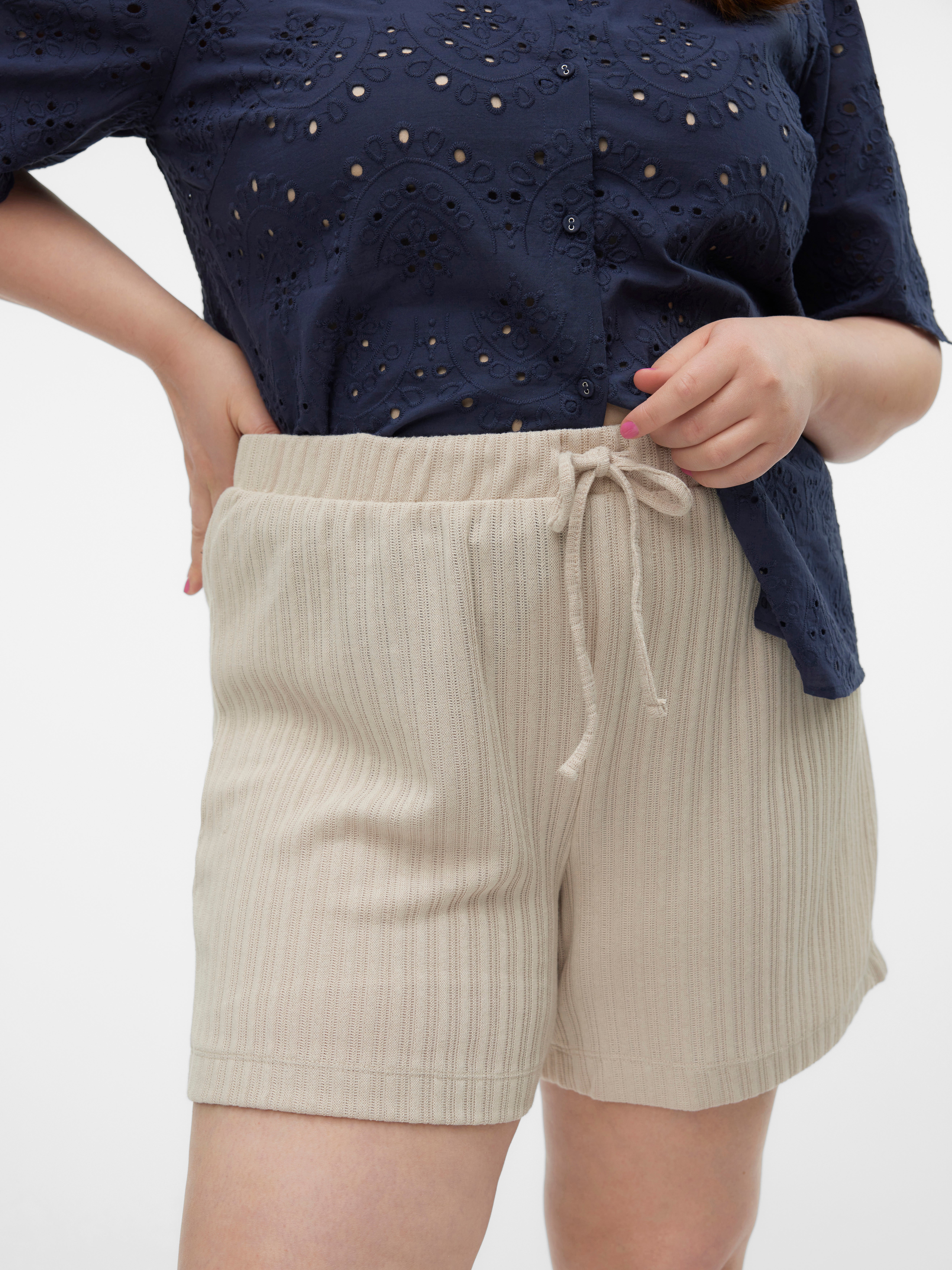 VMCOLIVA Shorts