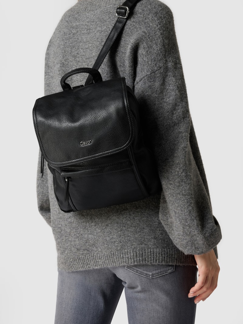 Rucksack in Leder-Optik in schwarz