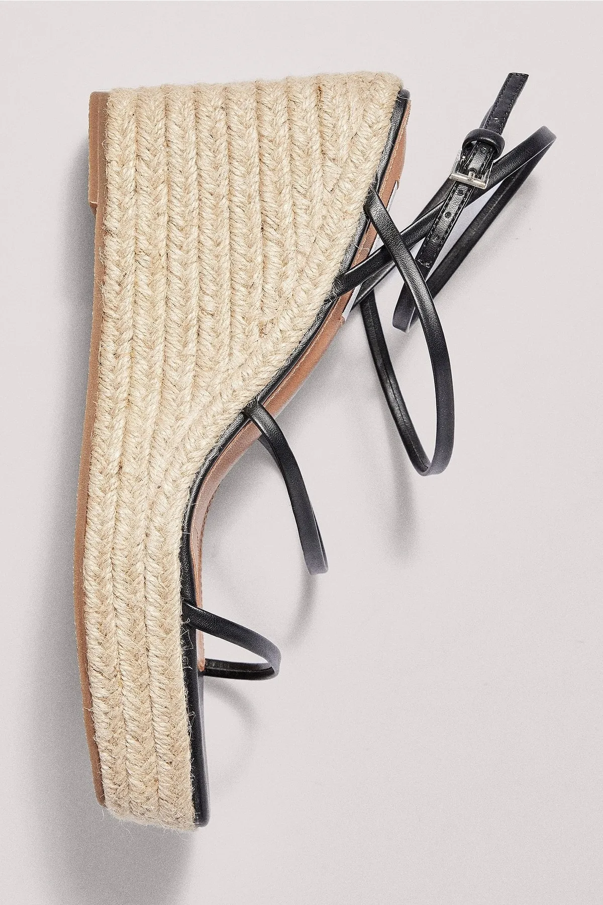 NA-KD  Pumps mit Riemchen und Jute-Sohlen