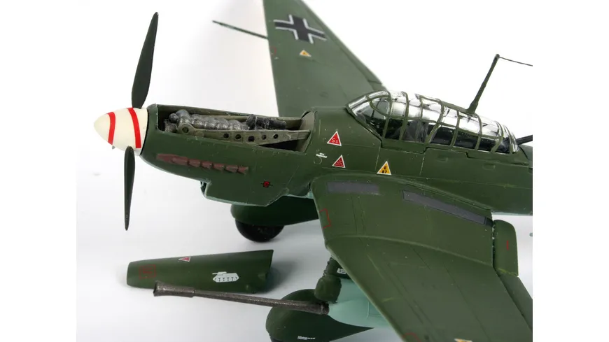 Revell 04692 - Junkers Ju 87 G/D Tank Buster