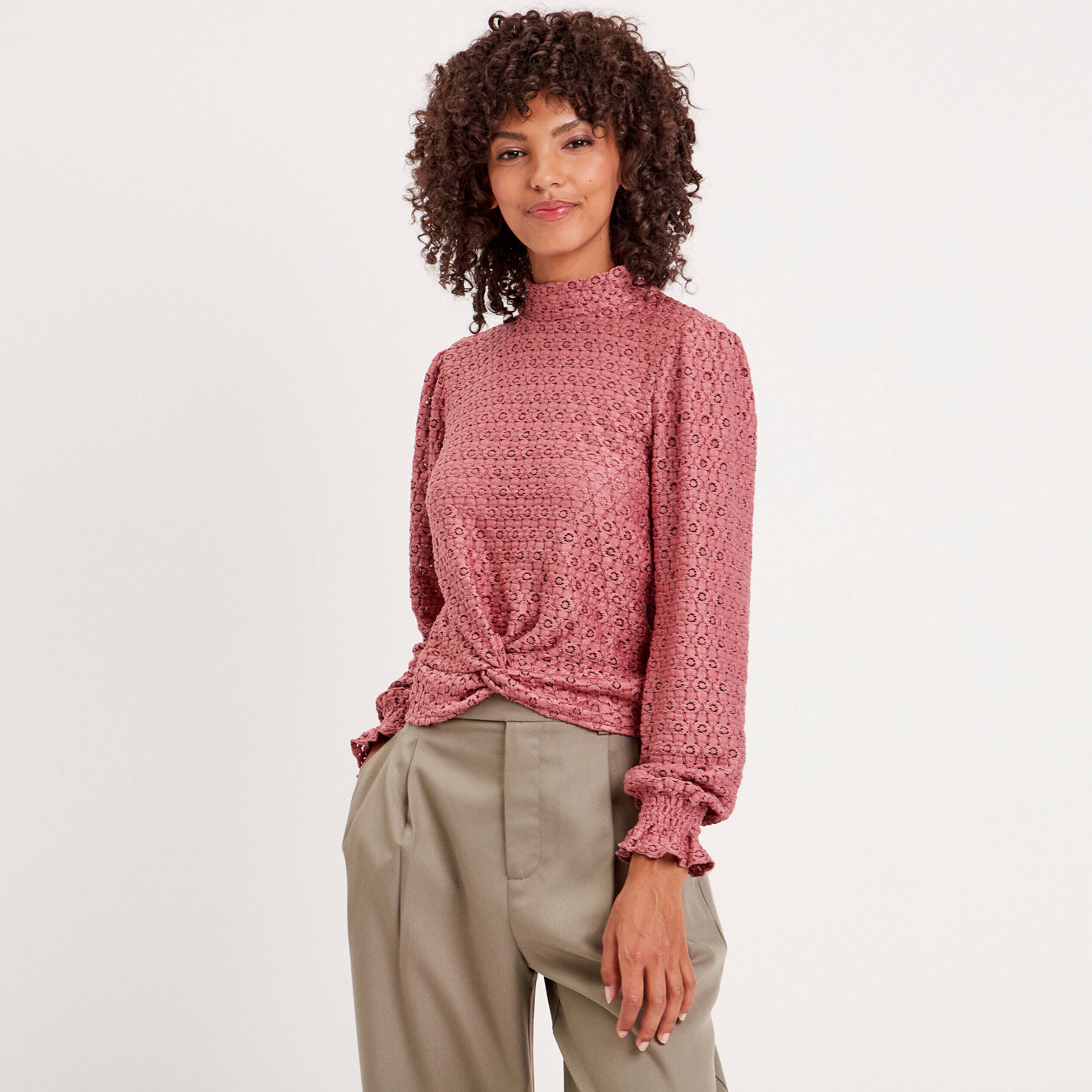 Blouse dentelle col montant rose femme | Cache Cache