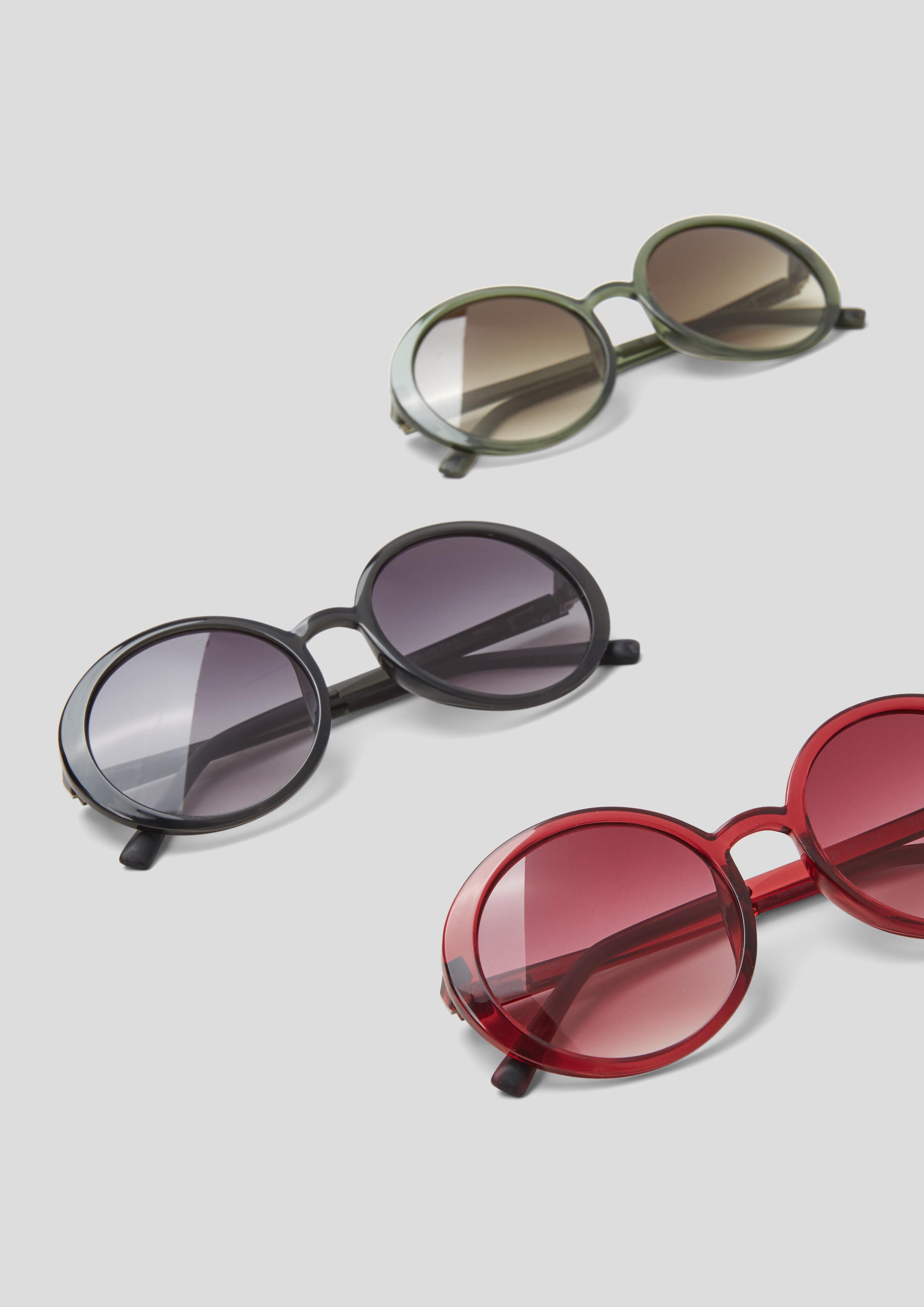 Sonnenbrille mit großen Gläsern  144.120.141.98545-500