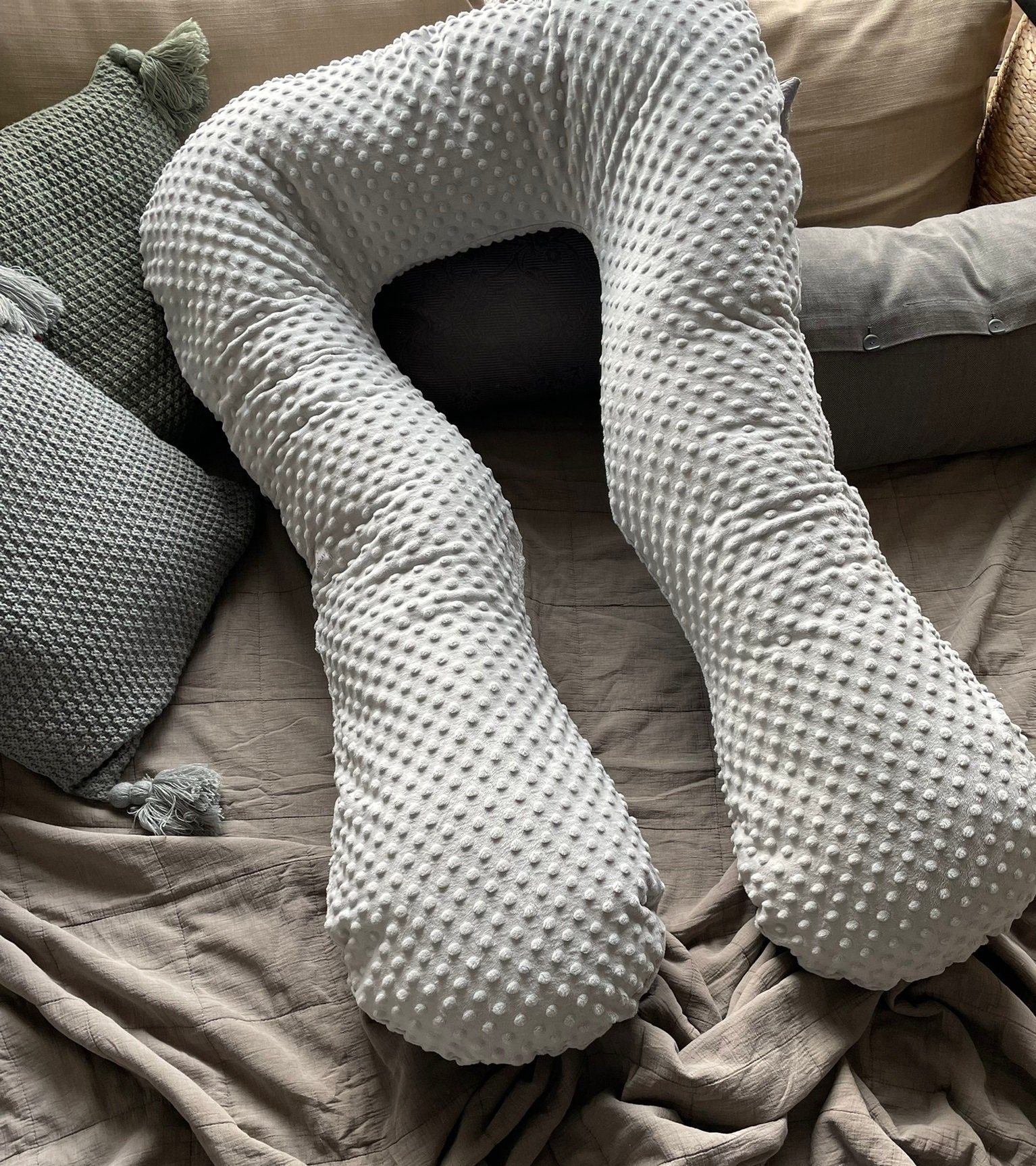 Loolay Stillkissen 100% MINKY LUX XXXL Schwangerschaftskissen Seitenschläferkissen 330 cm, WEICH Füllung + 100% Polar Flece Kissenbezug (hochwertig 350 g/m2), TYP A 330 cm Stillkissen + Bezug abnehmbar mit Reißverschluss!, LOOLAY® - 100% Europäische