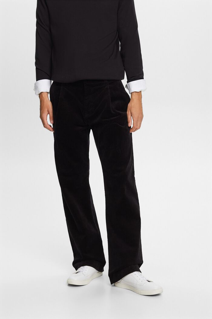 Cordhose mit weitem Beim