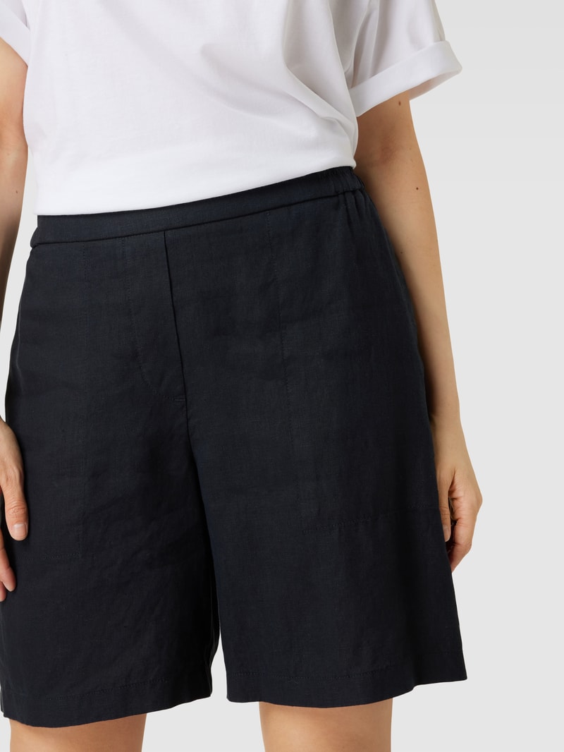 Shorts aus Leinen mit Paspeltasche am Gesäß in marineblau