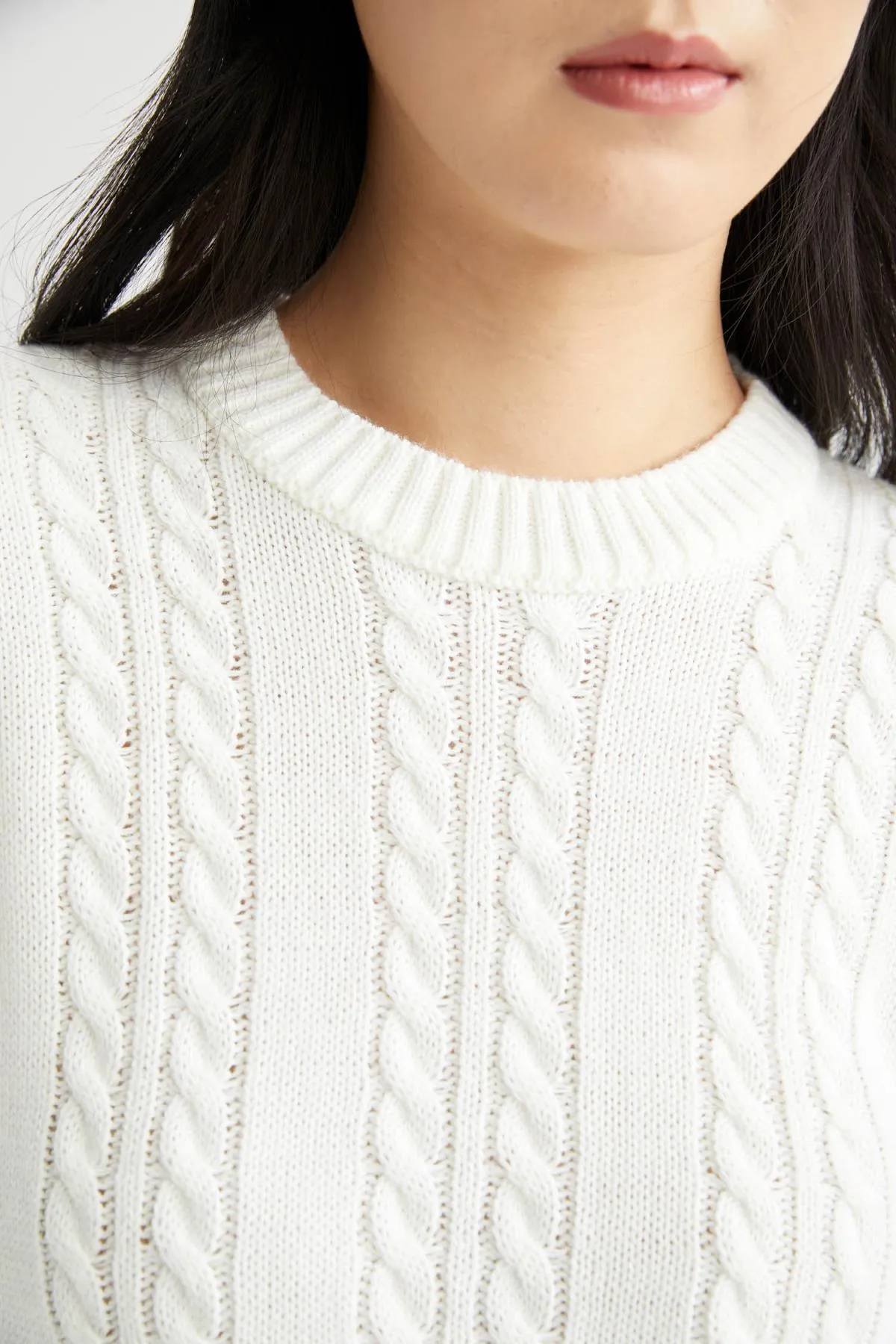 DeFacto  Pullover mit normaler Passform und Rundhalsausschnitt