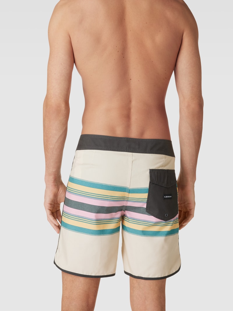 Badehose mit Streifenmuster Modell 'EVERYDAY SCALLOP' in ecru