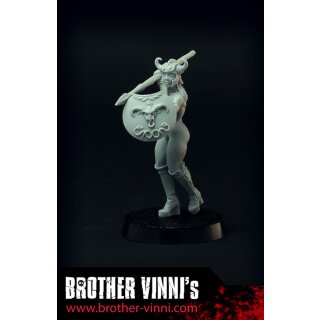 Amazon naked (28mm)