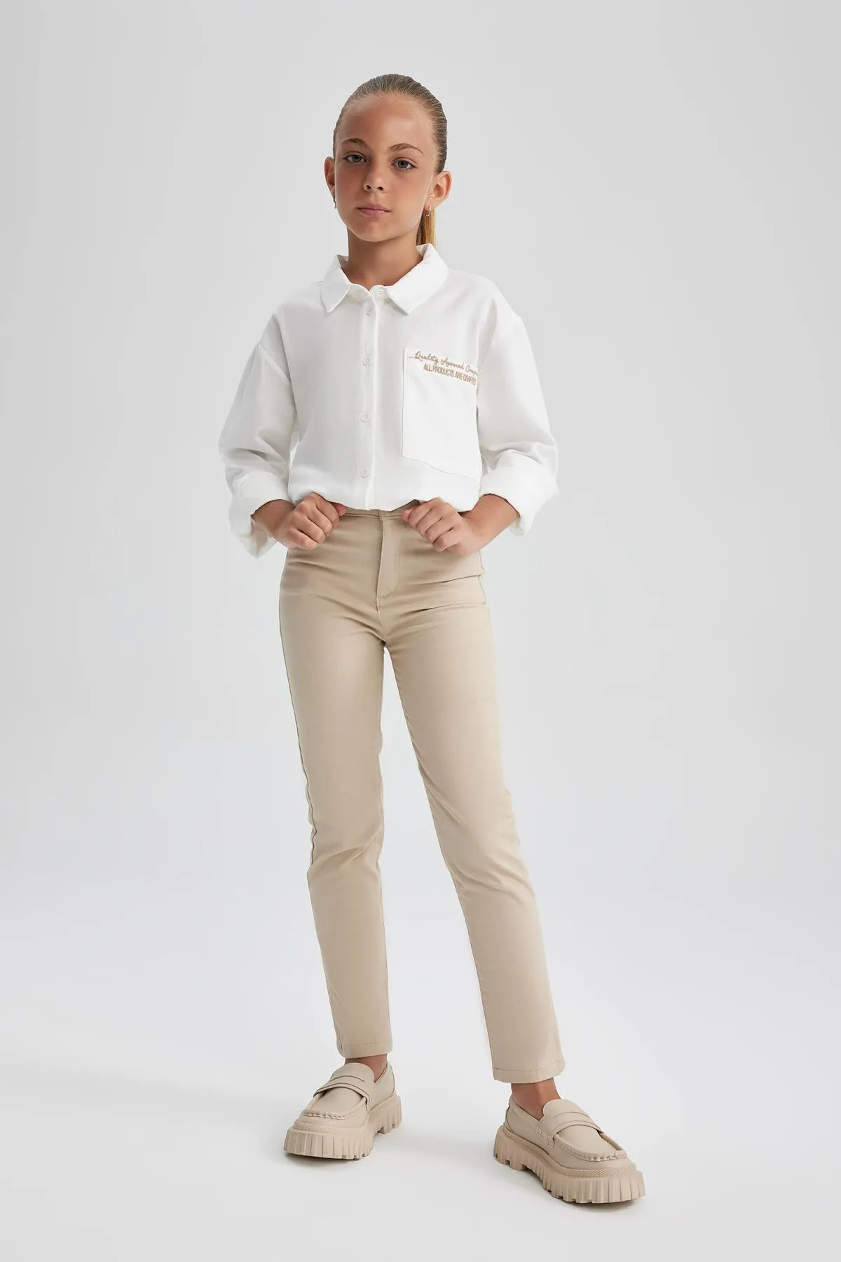 DeFacto  Beige Slim-Fit-Schulhosen für Mädchen K9028a623au