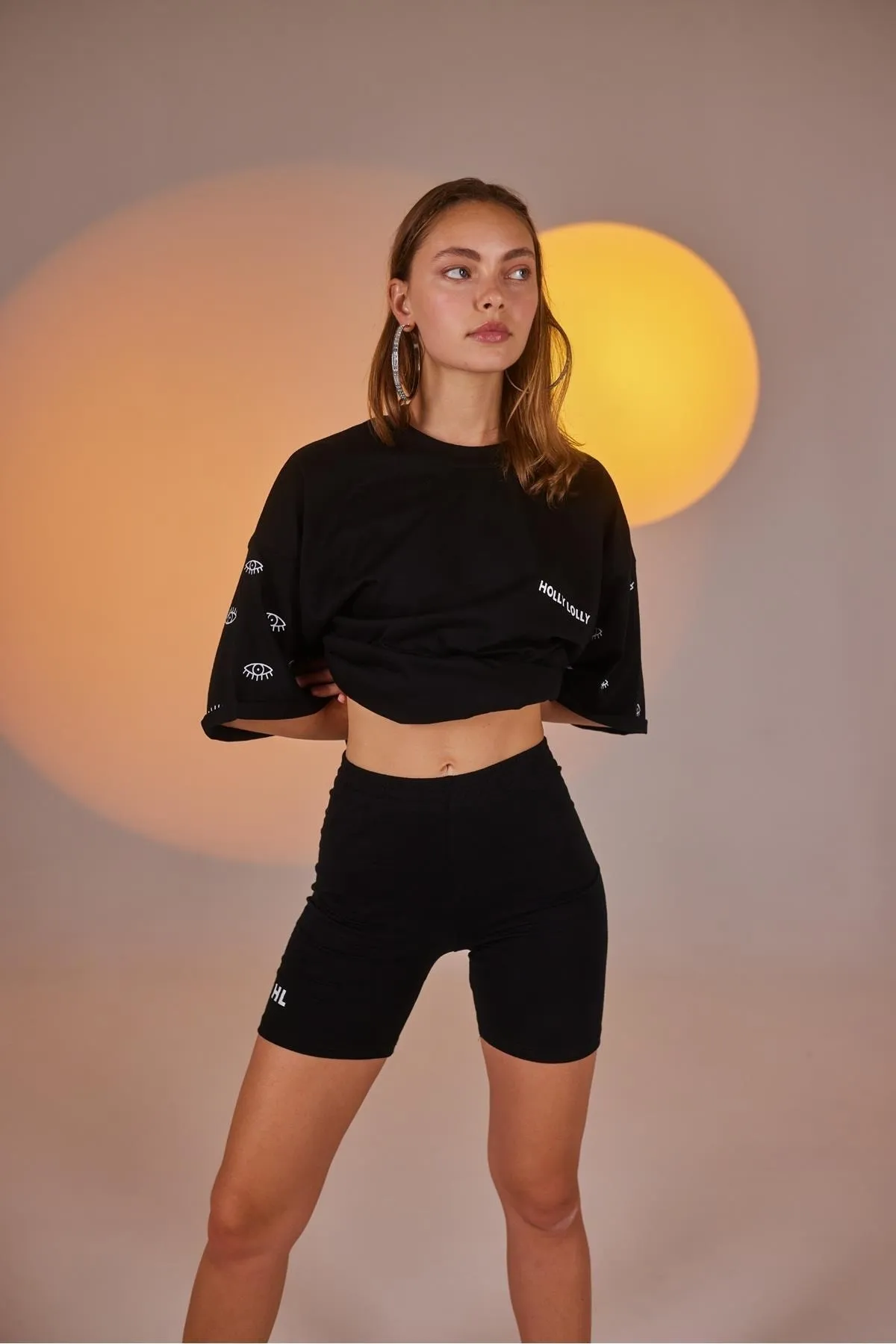 HOLLY LOLLY  Eye bedrucktes Oversize-Eye-T-Shirt-Biker-Strumpfhosen-Set in Schwarz