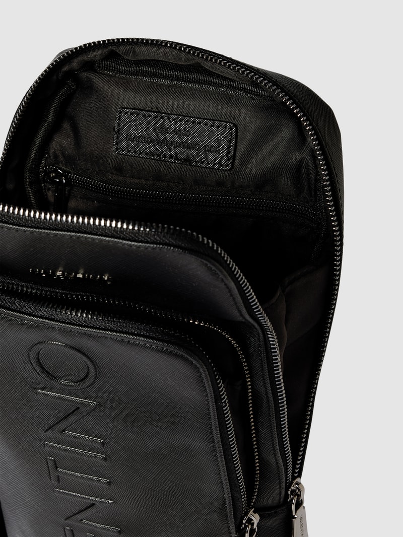 Umhängetasche mit Label-Details Modell 'Spalla' in schwarz