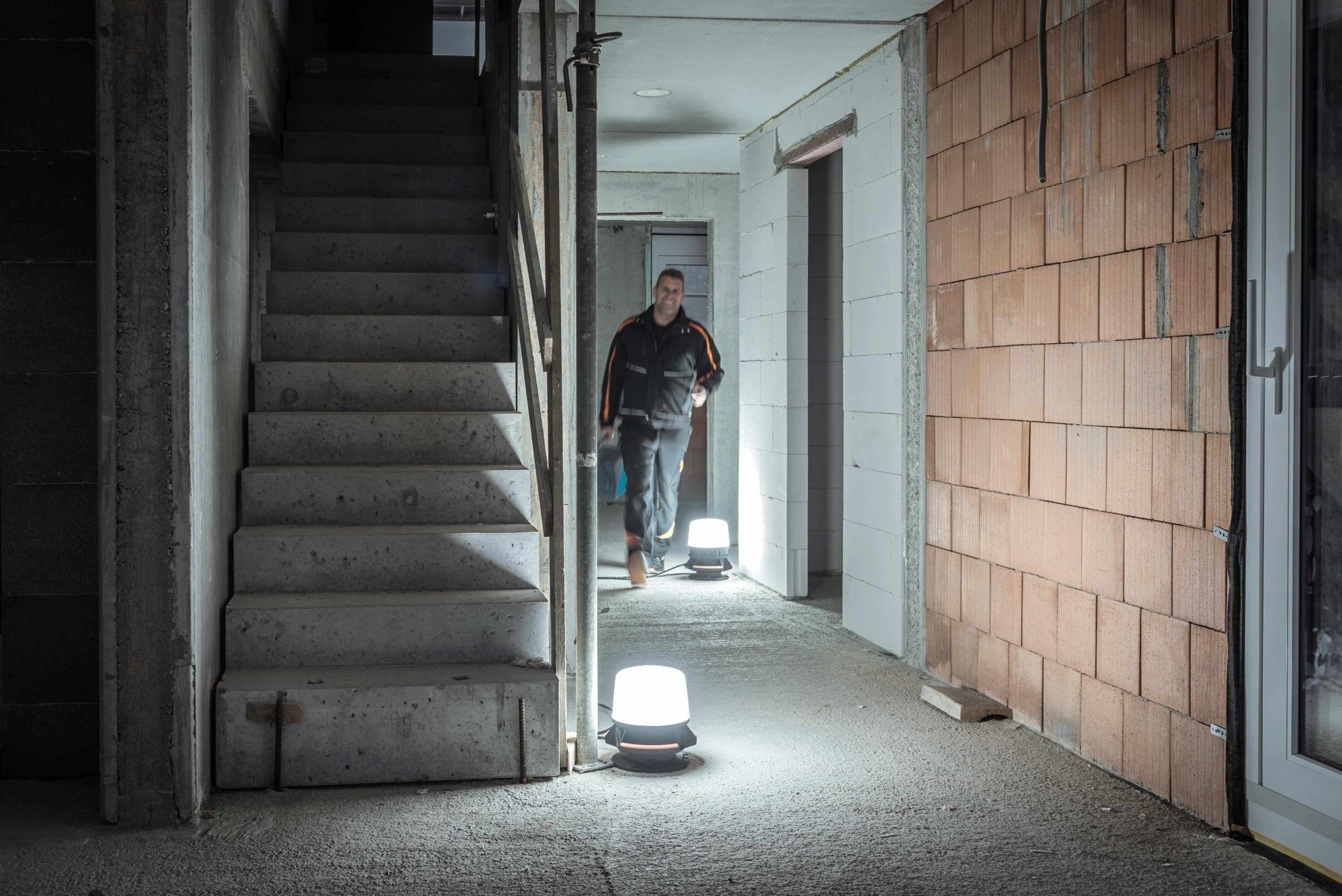 qpool24 Baustrahler, Brennenstuhl professionalLINE Mobiler 360° Hybrid LED Strahler