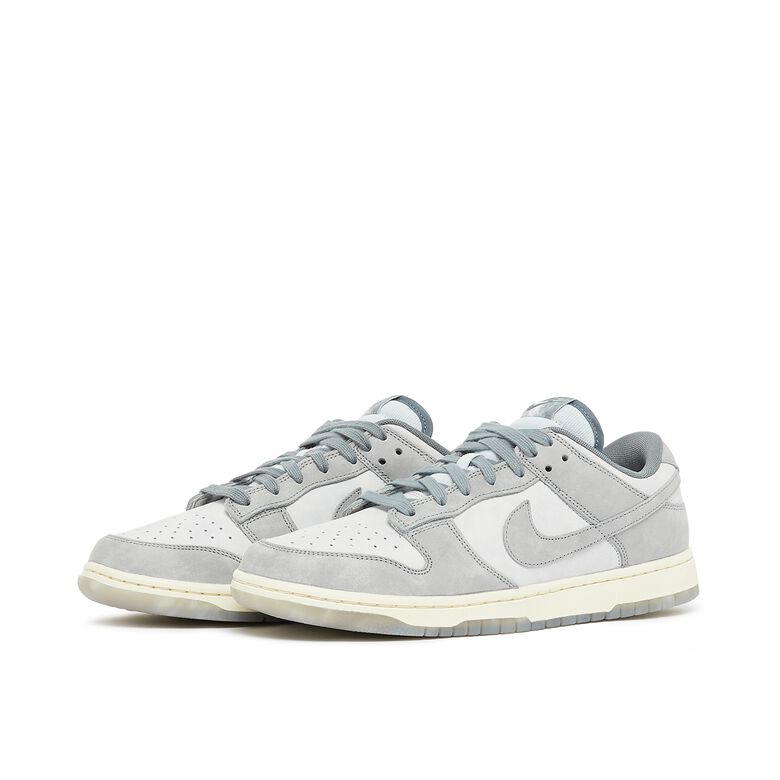 NIKE Wmns Dunk Low 