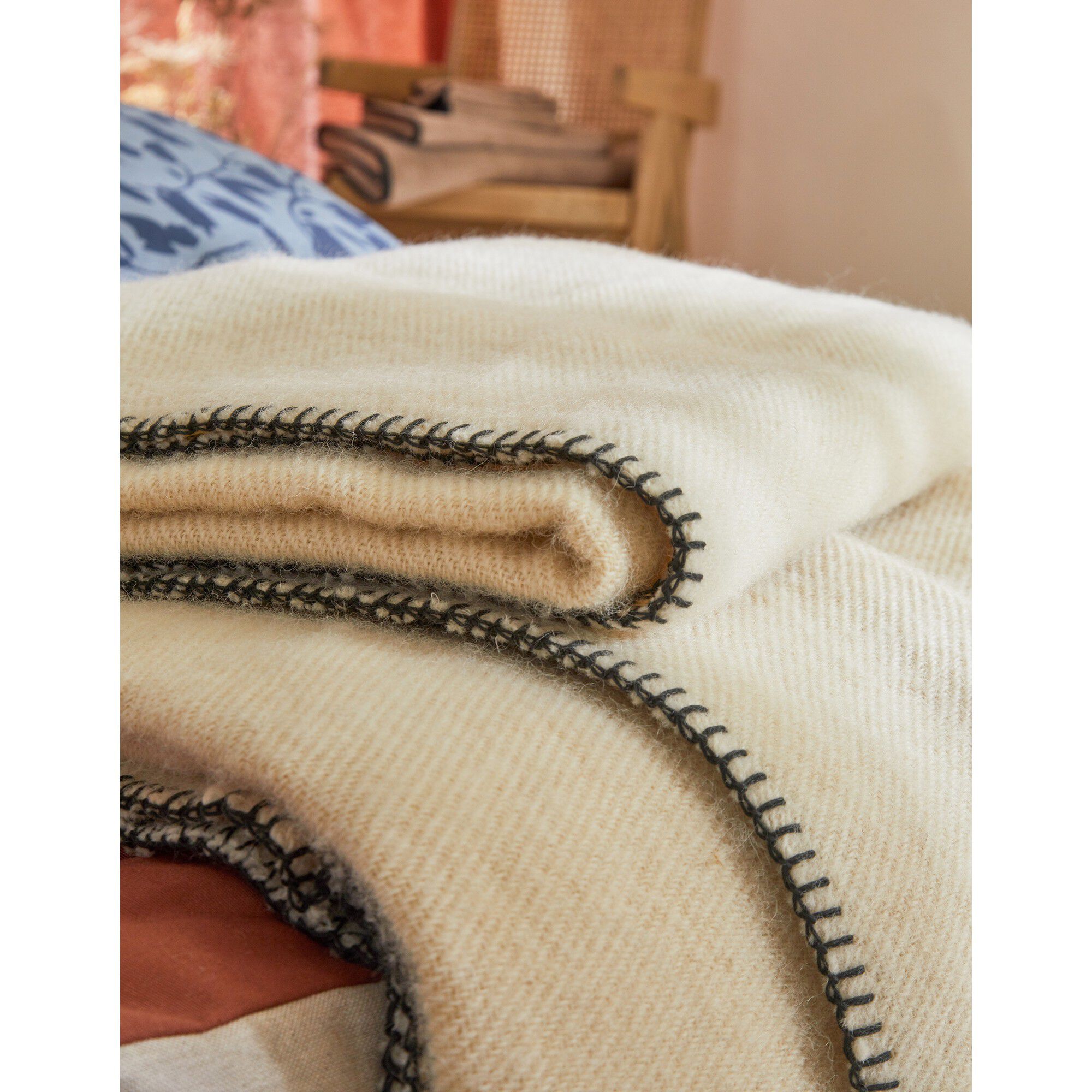 Couverture en pure laine 420g/m2 fabrication française, collection 