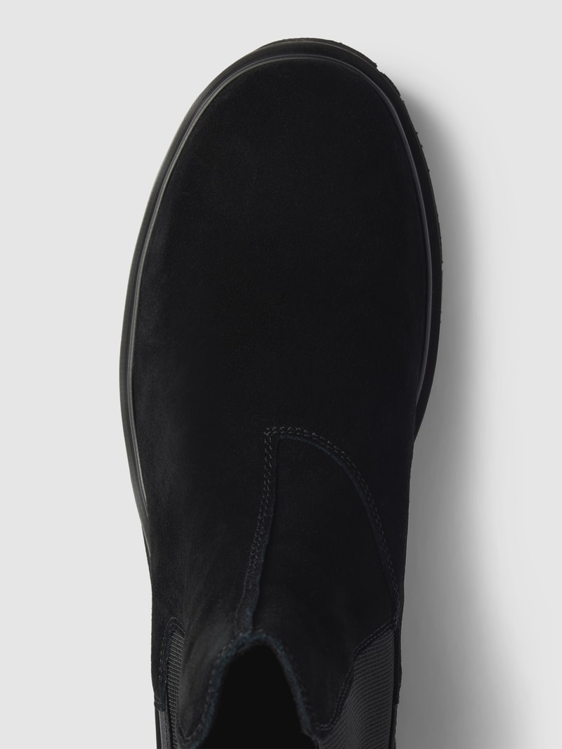 Chelsea Boots mit elastischen Einsätzen in black