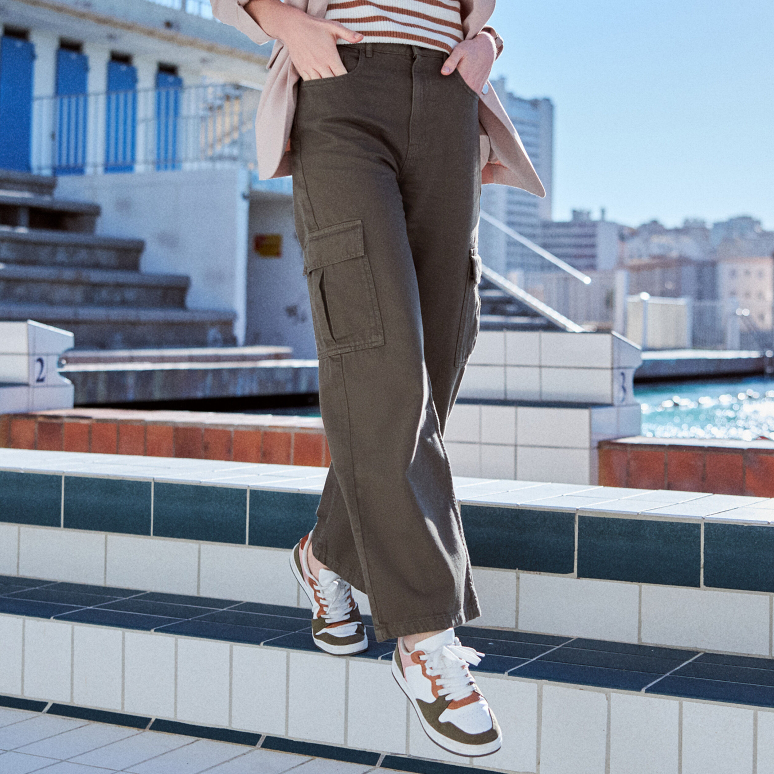 Jeans wide leg cargo vert foncé femme | Cache Cache