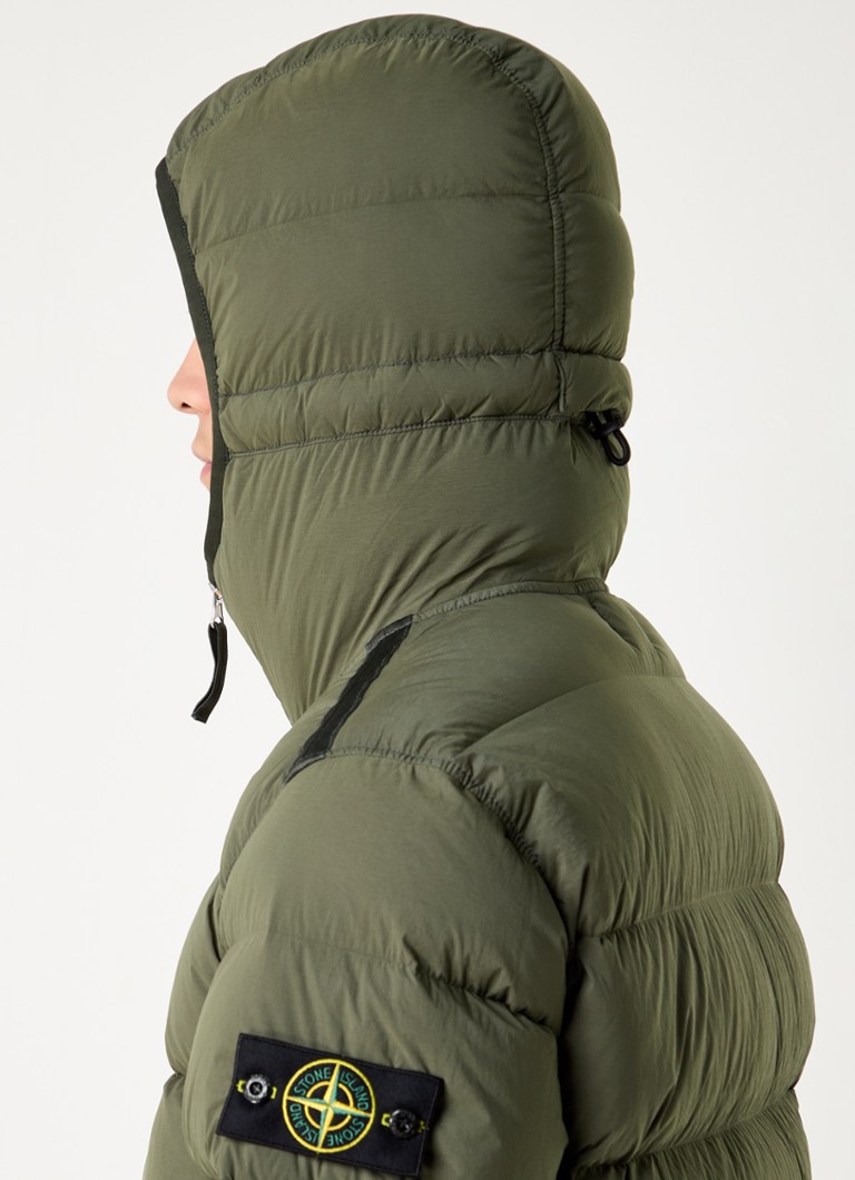 Puhasta jakna Stone Island 81154 s puhovim polnilom in žepi z zadrgo
