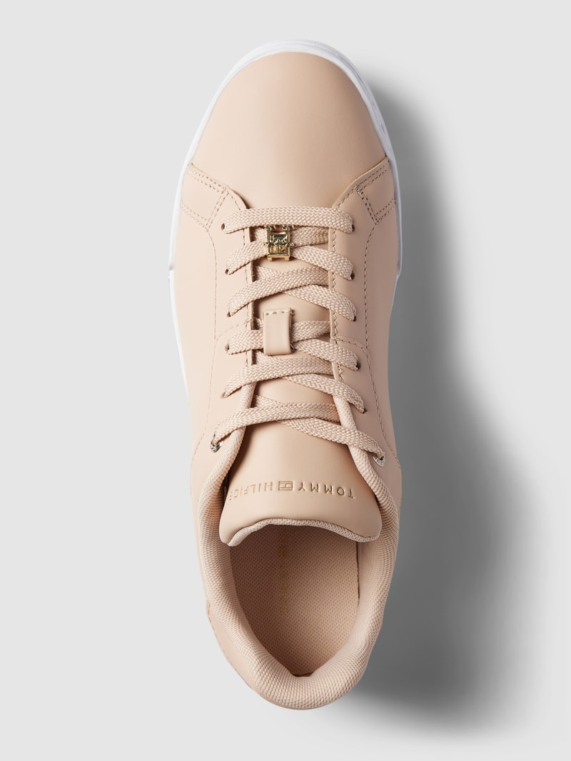 Sneaker mit Label-Details in metallic in hellrosa