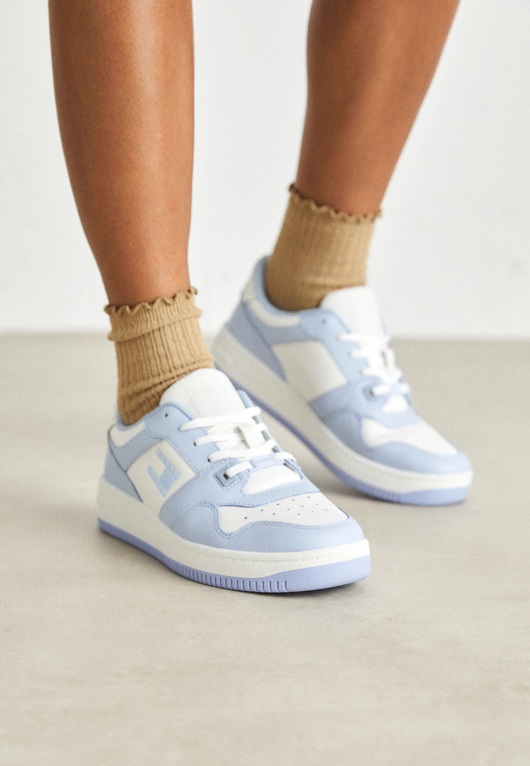 Tommy Jeans RETRO BASKET TONAL - Zapatillas bajas