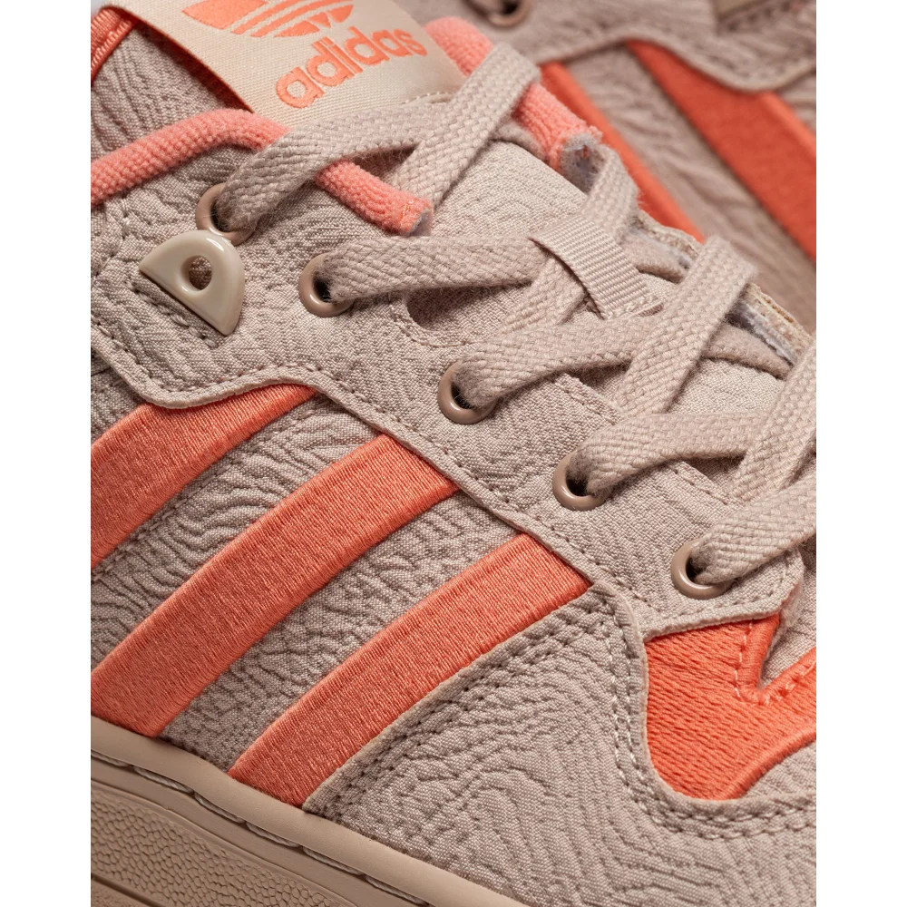 adidas Rivalry Low TR IE1666 / braun