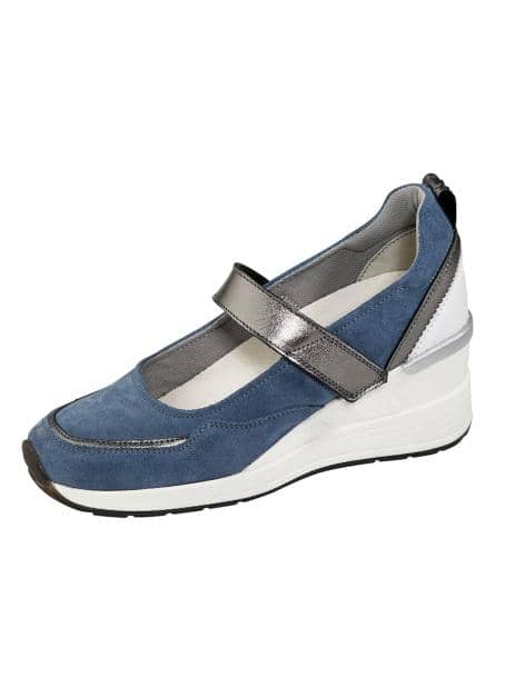 Klettslipper mit besonders hohem Keilabsatz