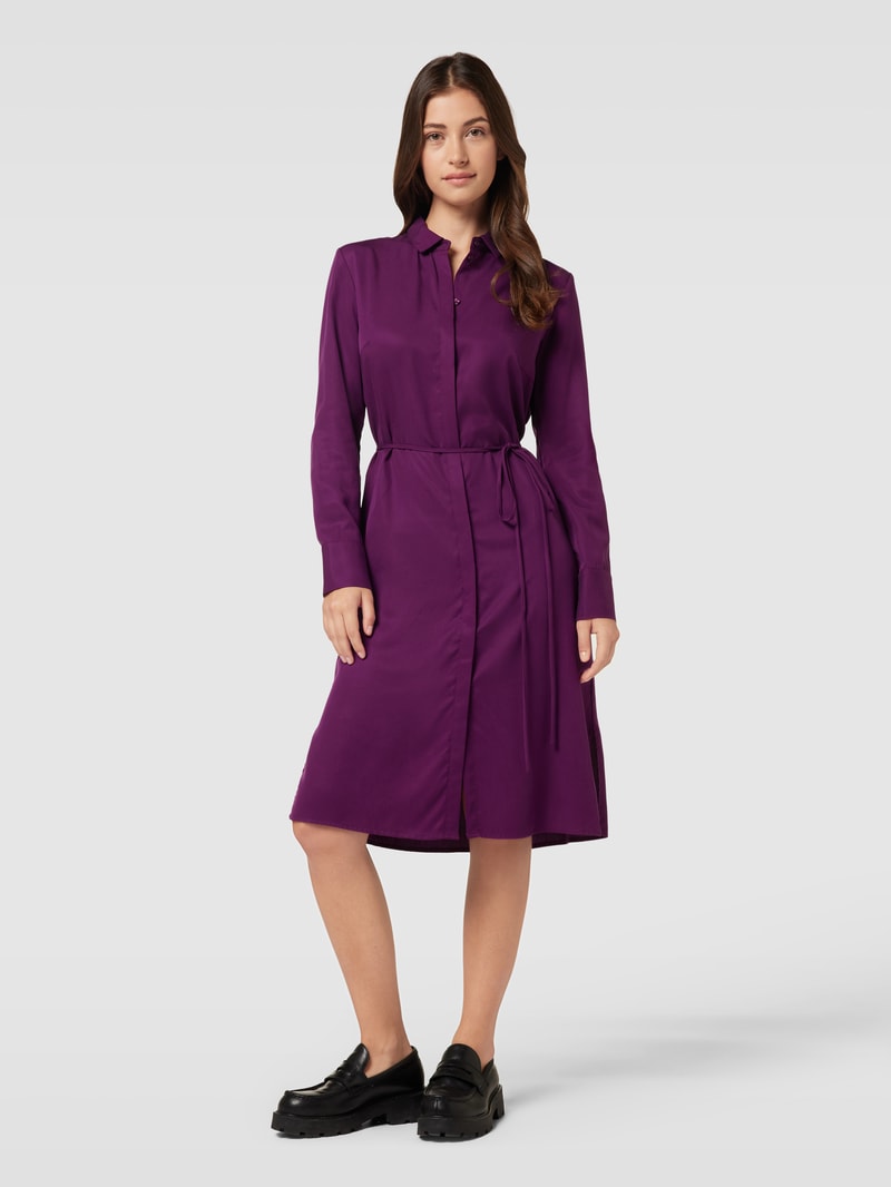 Knielanges Hemdblusenkleid mit Bindegürtel in pflaume