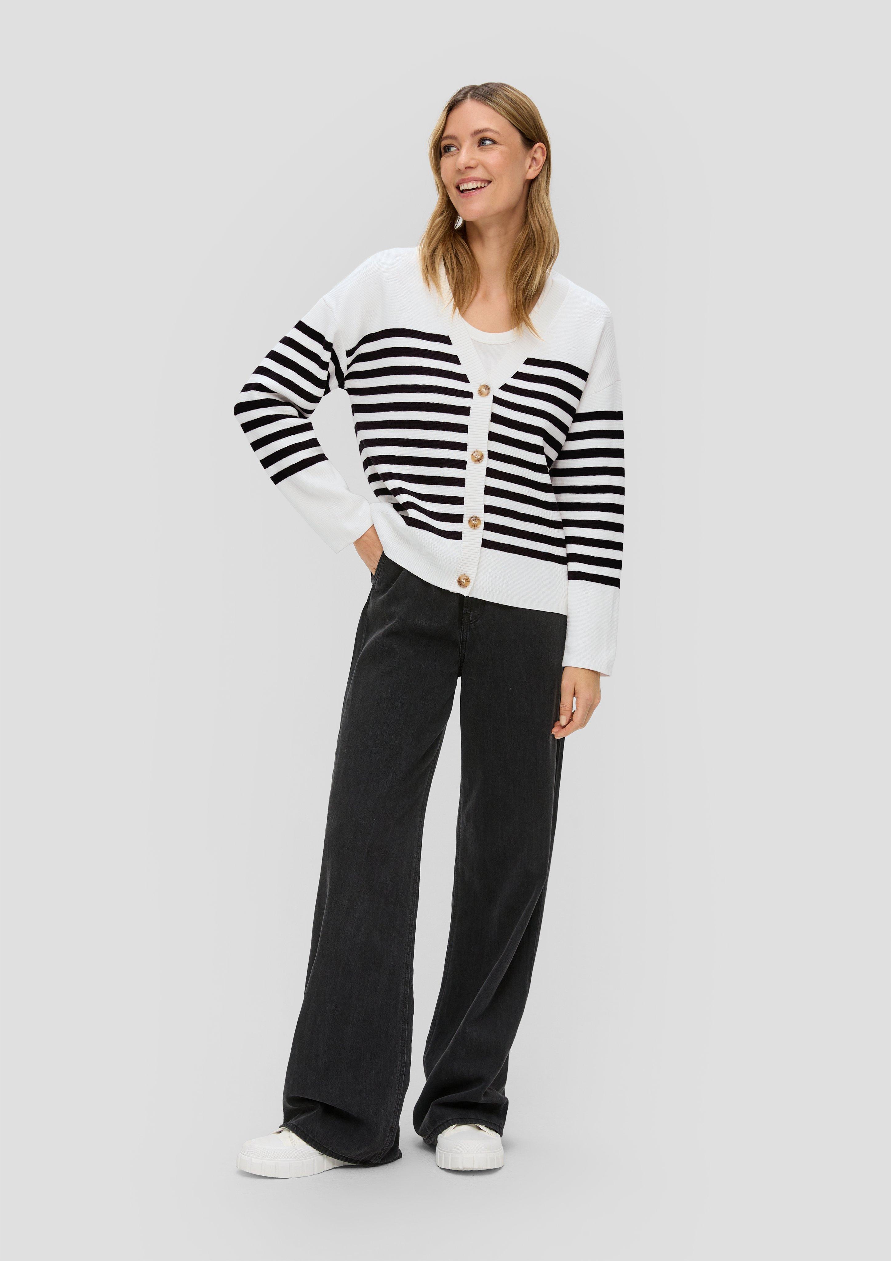 Strickjacke in gestreiftem Muster  2141981-02G5