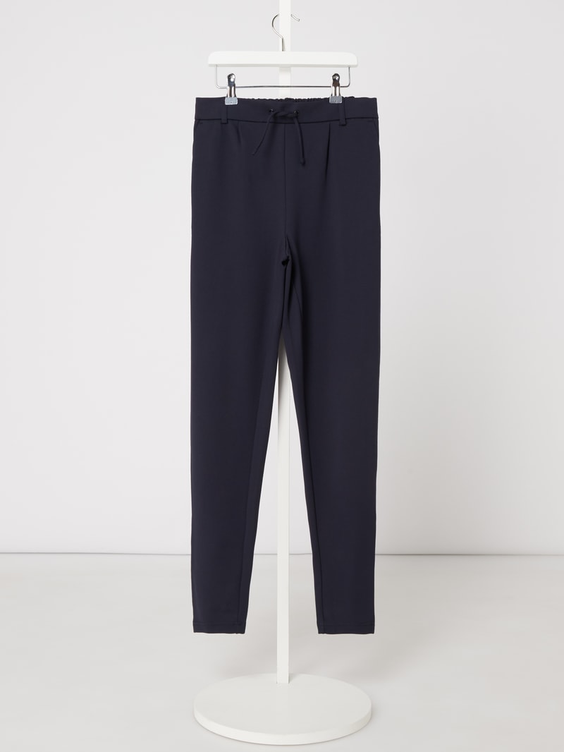 Bundfaltenhose mit zulaufendem Bein und Tunnelzug in marineblau