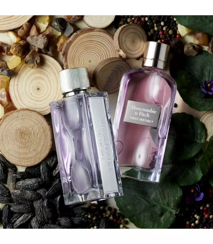 FIRST INSTINCT Eau de Toilette Vaporisateur