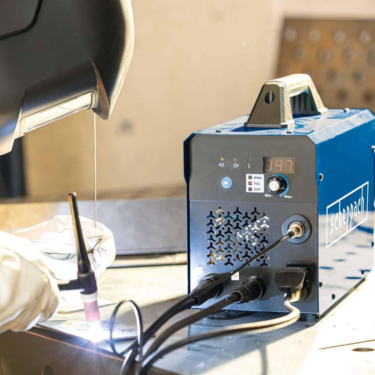 Scheppach Digitales Multischweißgerät mit Plasmaschneider WSE4000-Cut 3-in-1 Kombigerät