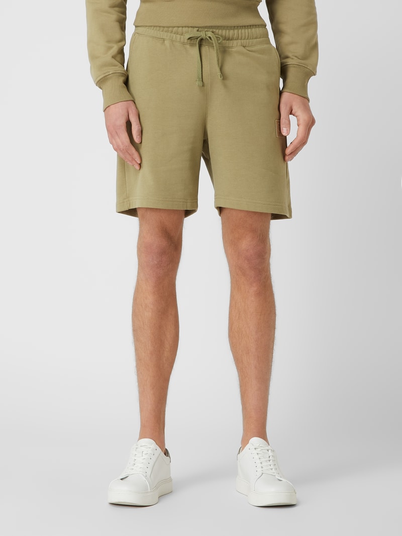 Sweatshorts aus Bio-Baumwolle in olivgrün