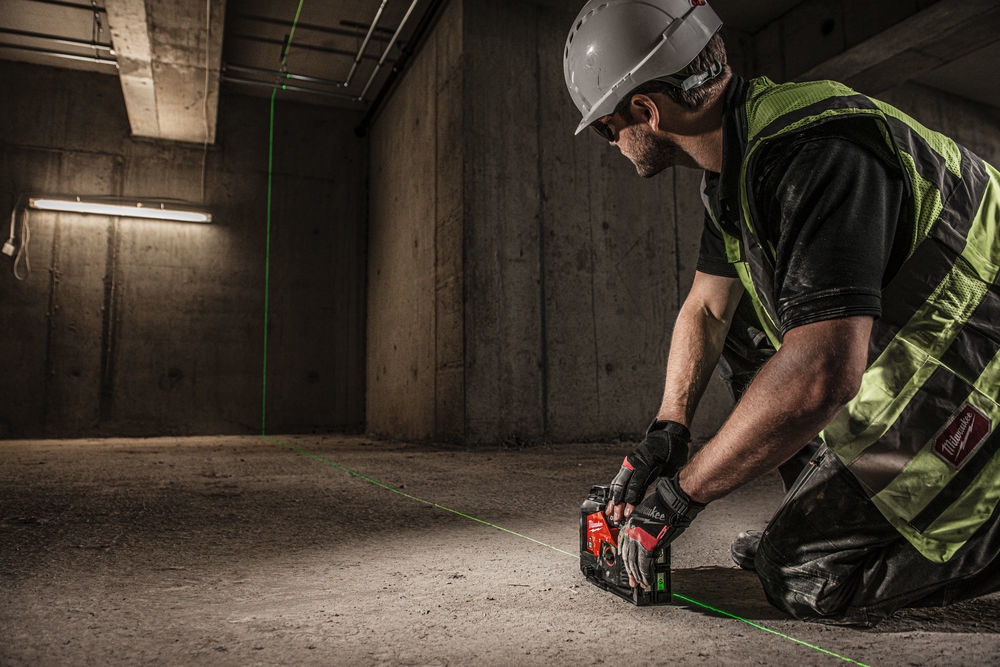 Milwaukee 4933478102 M12 3PL-401C Krysslinjelaser med 3 grønne 360° lasersirkler 12V 4,0Ah Li-ion