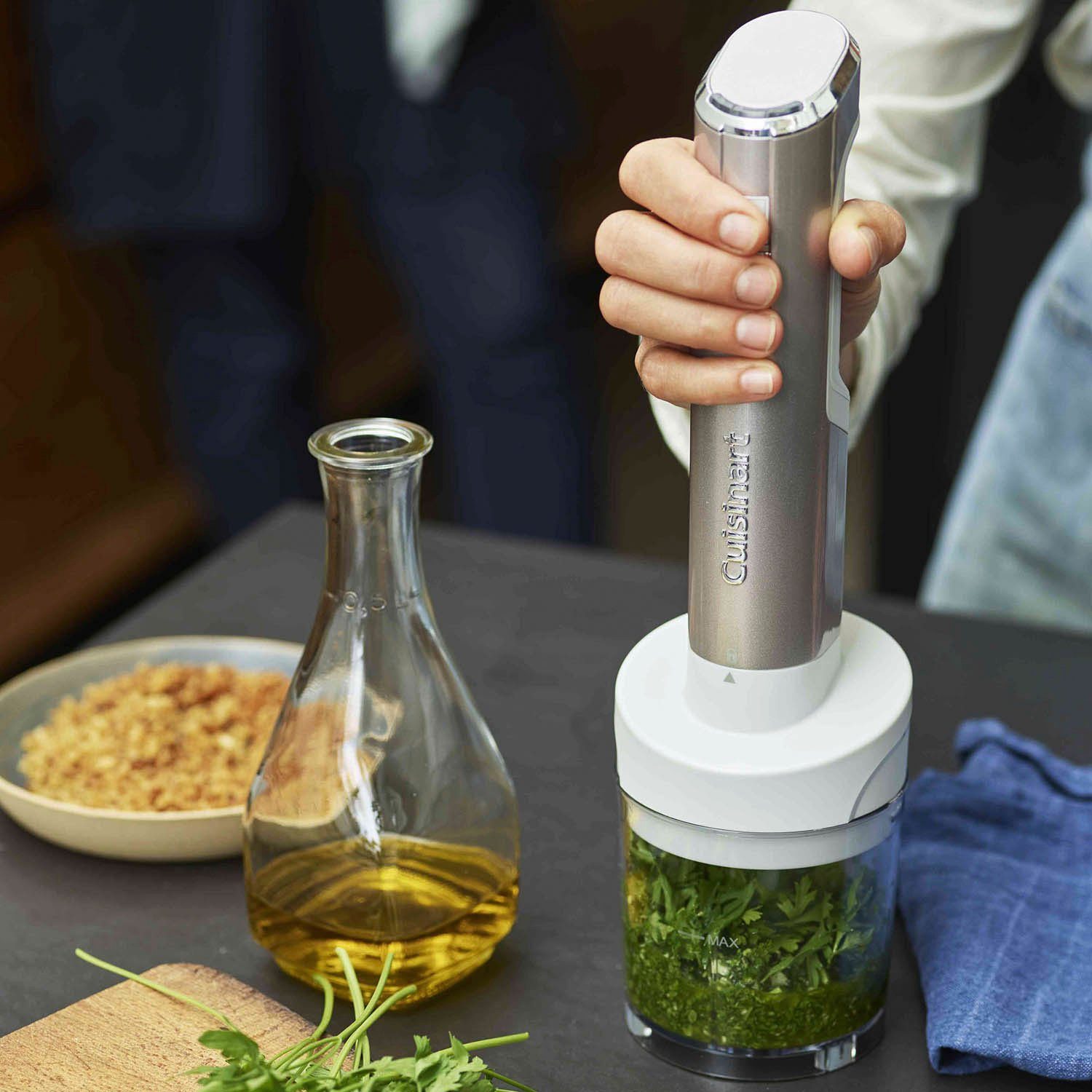 Cuisinart Akku-Stabmixer RHB100E Cordless Collection, mit Pürieraufsatz, Schneebesen, Schale, 30 Minuten Akkulaufzeit