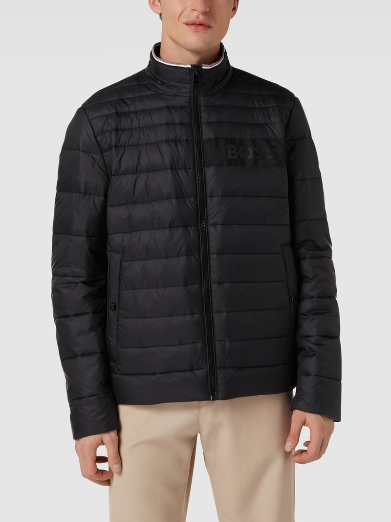 Steppjacke mit Label-Patch Modell 'Darolus' in schwarz