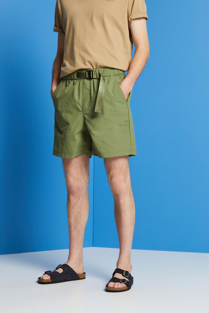 Shorts mit integriertem Gürtel