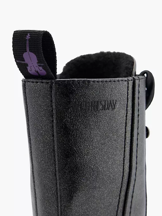 Wednesday Schnürboots