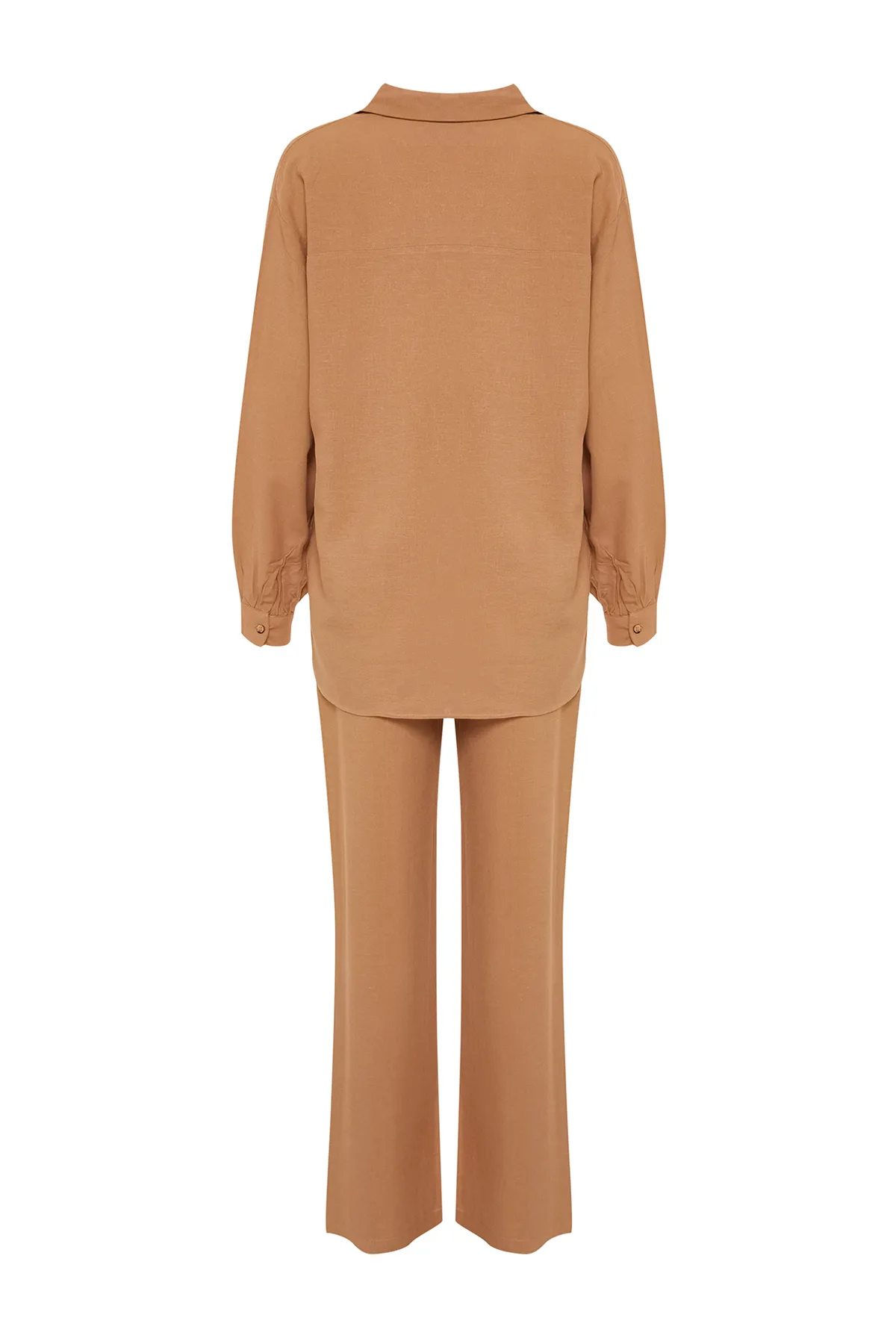 Trendyol Collection  Kamelfarbene Bluse mit weitem V-Ausschnitt und gerader Hose aus gewebtem Unterteil und Oberteil TWOSS24AU00023