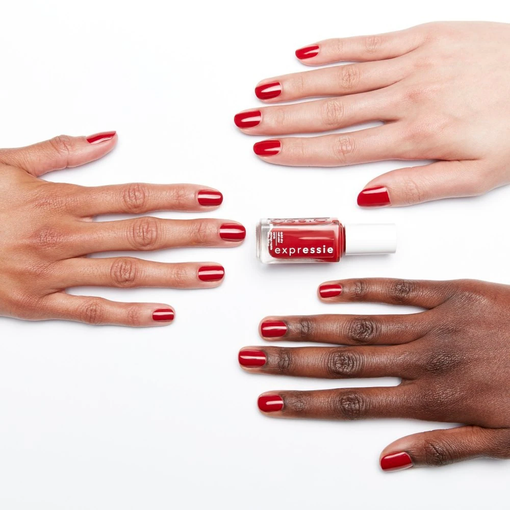 Rýchloschnúci lak na nechty Essie