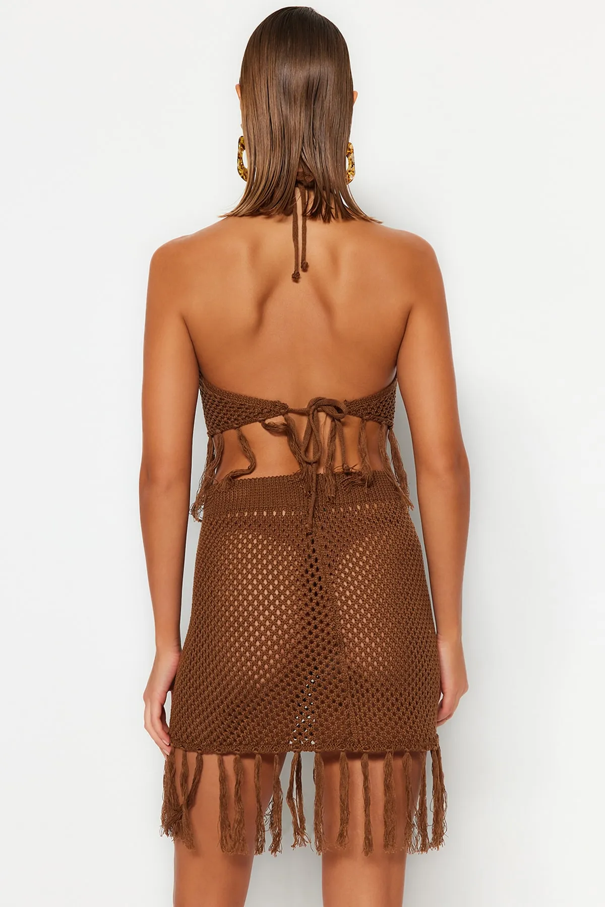 Trendyol Collection  Braunes Strick-Bluse-Rock-Set mit Quasten TBESS23AU00166