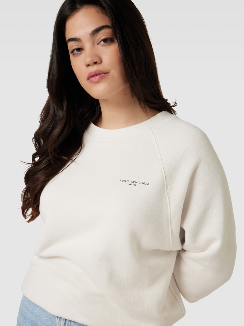 PLUS SIZE Sweatshirt mit Label-Print in weiß