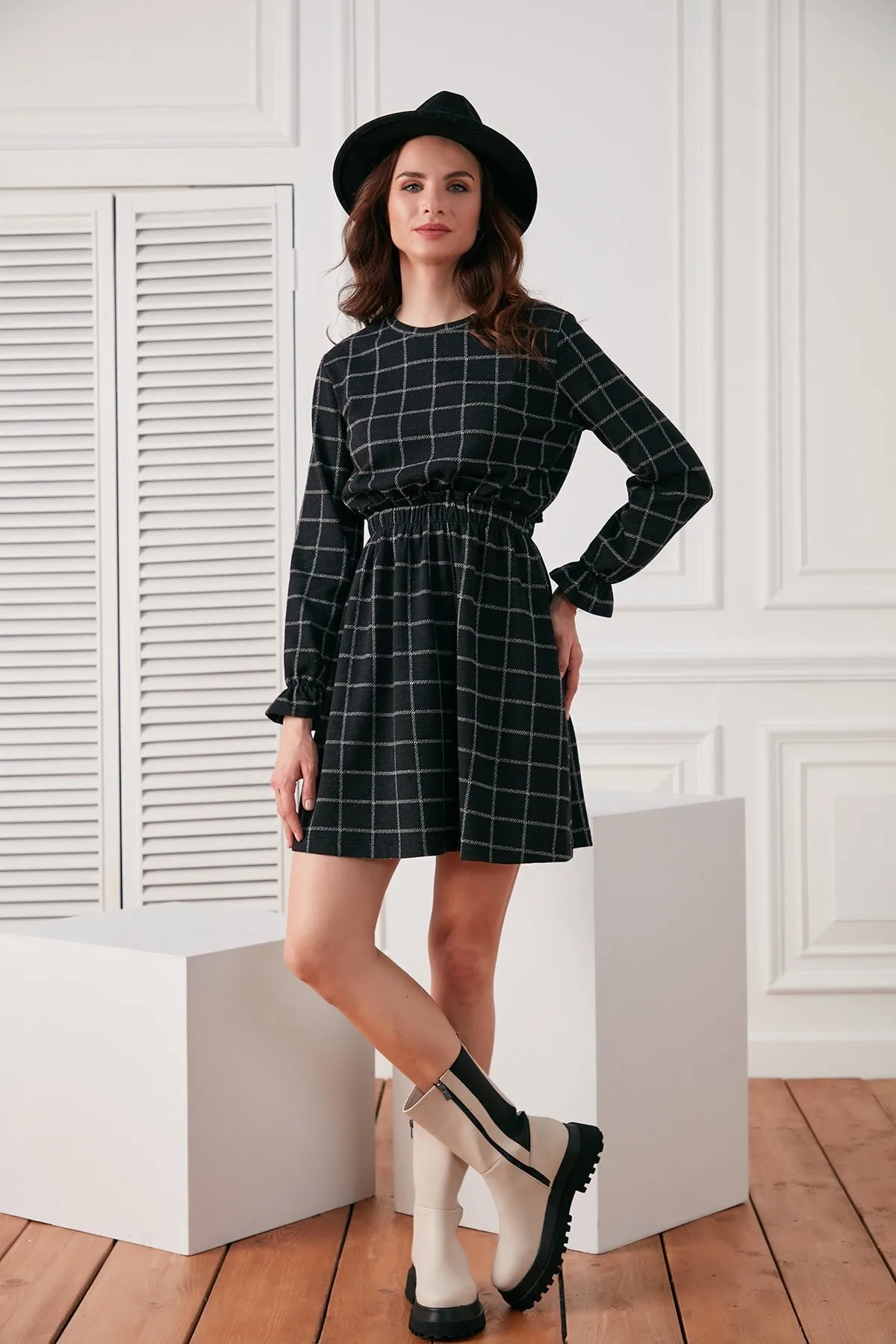 HAKKE  Kariertes kurzes Kleid