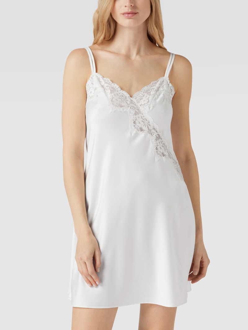 Nachthemd mit Spitzenbesatz in offwhite
