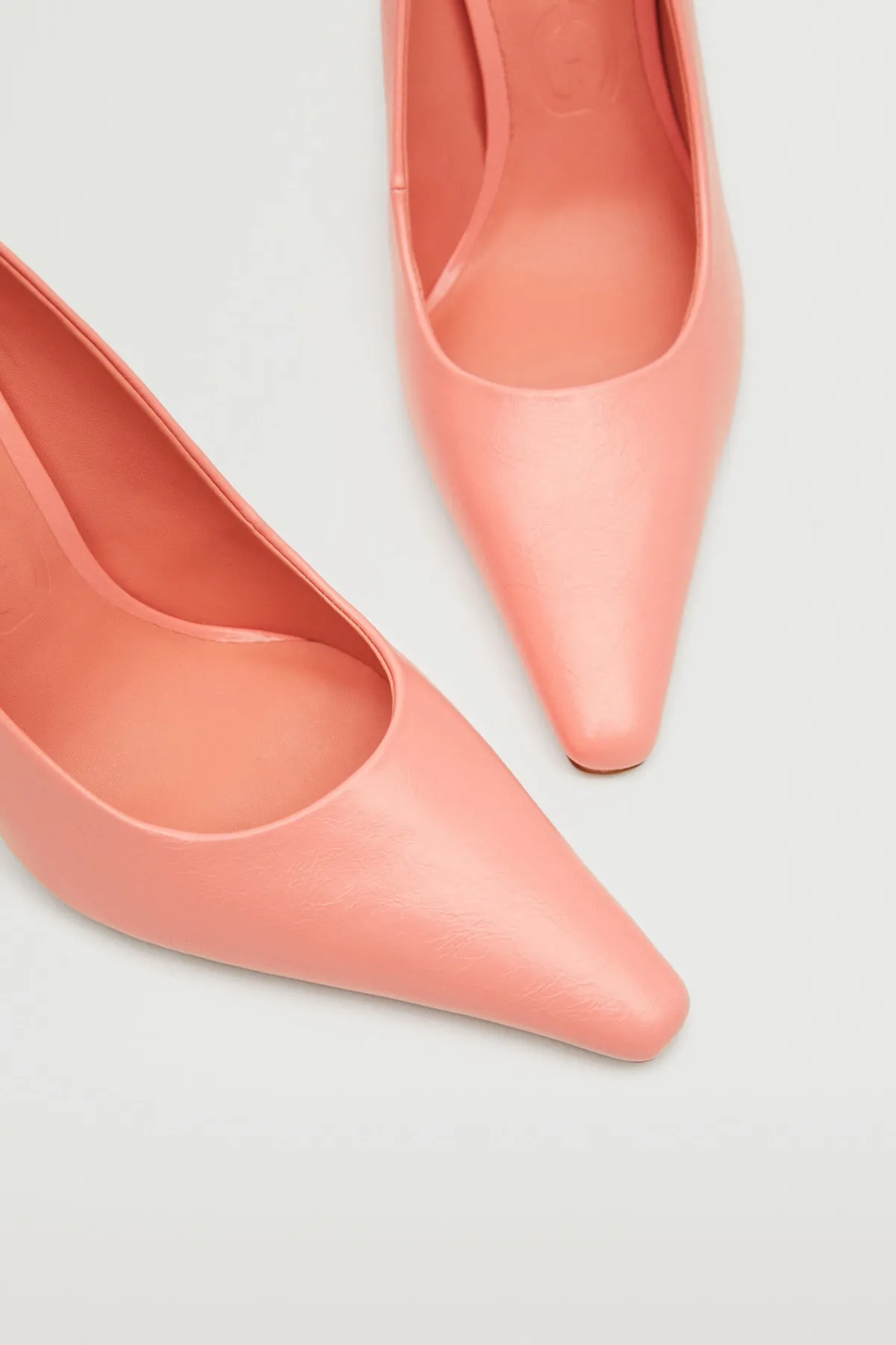 MANGO  Lachsfarbene Damen-Klassikerschuhe 27052509