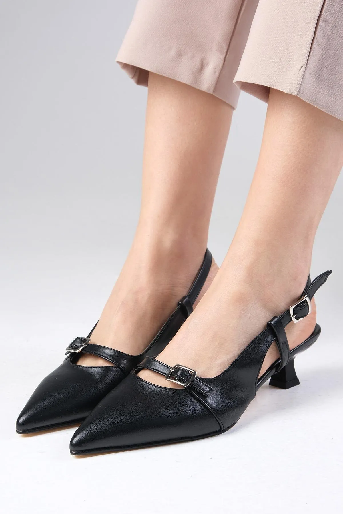 Mio Gusto  Kristin schwarze Damenschuhe mit niedrigem Absatz
