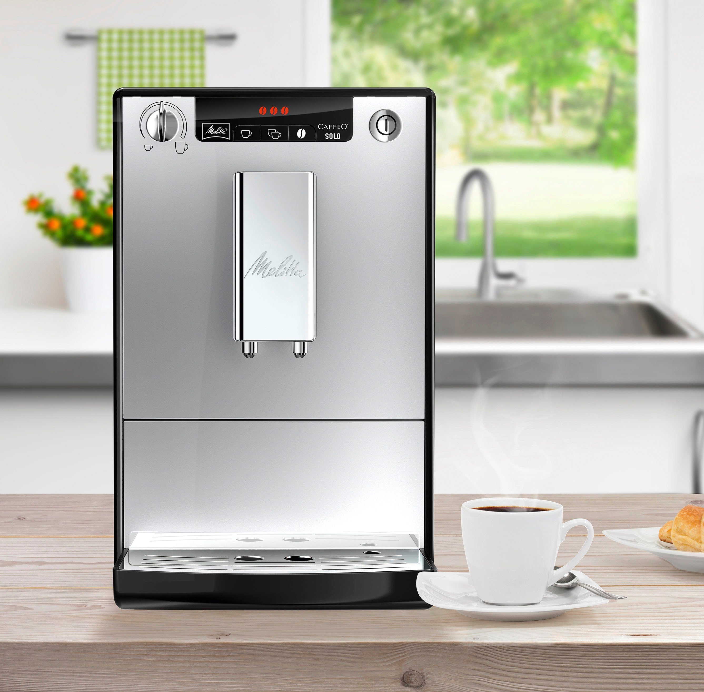 Melitta Kaffeevollautomat Solo® E950-203, silber/schwarz, Perfekt für Café crème & Espresso, nur 20cm breit