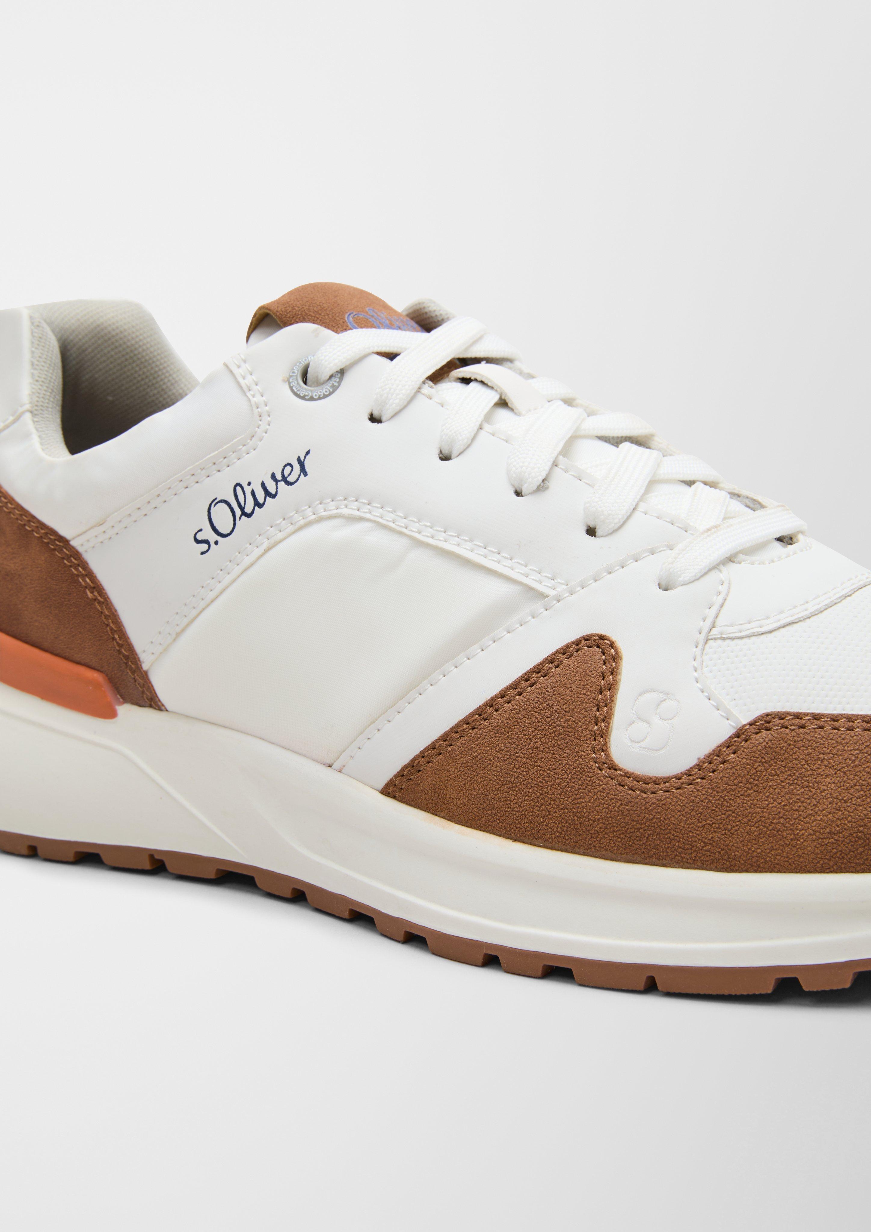 Sneaker mit Kontrast-Details  6007310-110